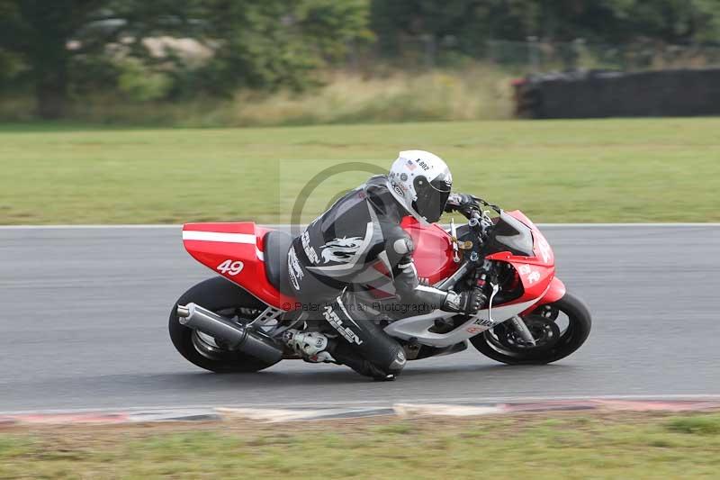 Motorcycle action photographs;Trackday digital images;event digital images;eventdigitalimages;no limits trackday;peter wileman photography;snetterton;snetterton circuit norfolk;snetterton photographs;trackday;trackday photos