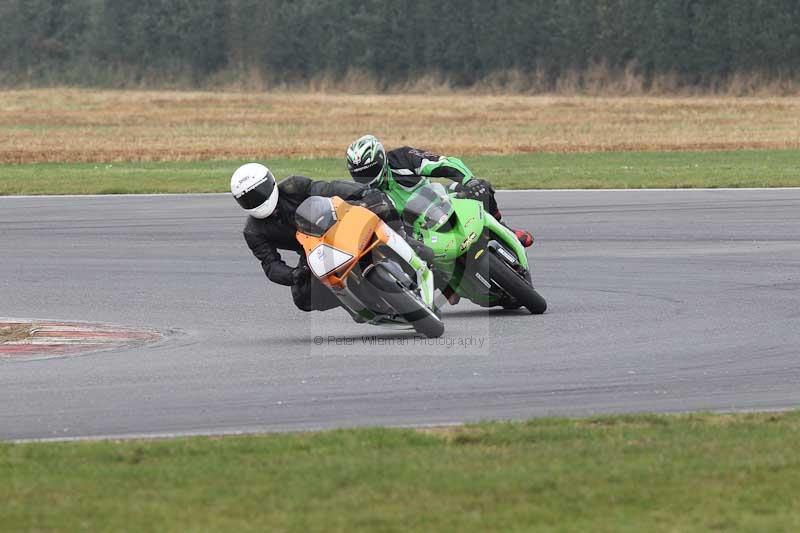 Motorcycle action photographs;Trackday digital images;event digital images;eventdigitalimages;no limits trackday;peter wileman photography;snetterton;snetterton circuit norfolk;snetterton photographs;trackday;trackday photos
