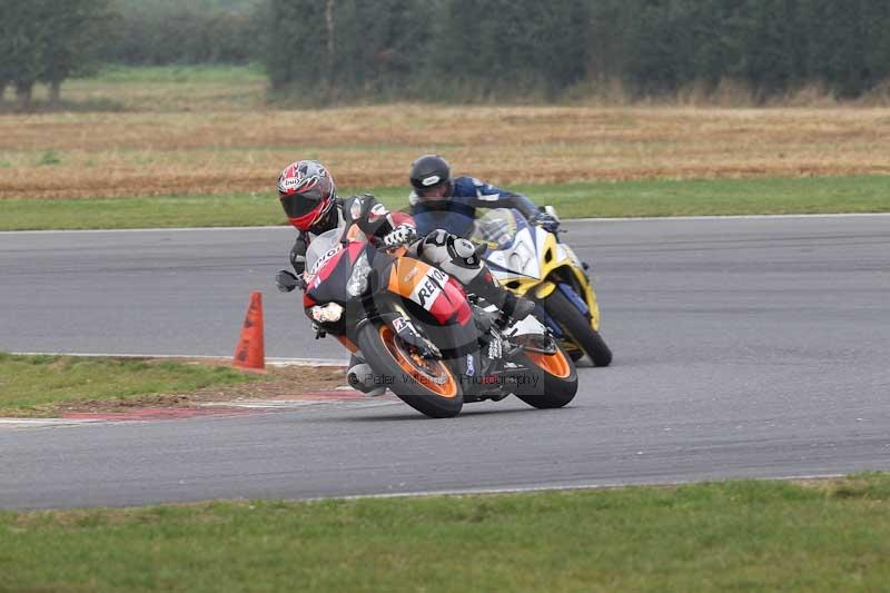 Motorcycle action photographs;Trackday digital images;event digital images;eventdigitalimages;no limits trackday;peter wileman photography;snetterton;snetterton circuit norfolk;snetterton photographs;trackday;trackday photos
