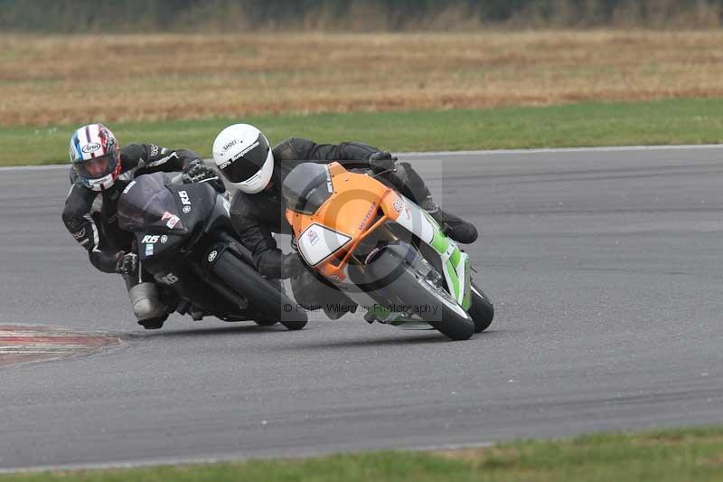 Motorcycle action photographs;Trackday digital images;event digital images;eventdigitalimages;no limits trackday;peter wileman photography;snetterton;snetterton circuit norfolk;snetterton photographs;trackday;trackday photos
