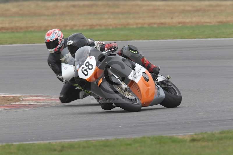 Motorcycle action photographs;Trackday digital images;event digital images;eventdigitalimages;no limits trackday;peter wileman photography;snetterton;snetterton circuit norfolk;snetterton photographs;trackday;trackday photos