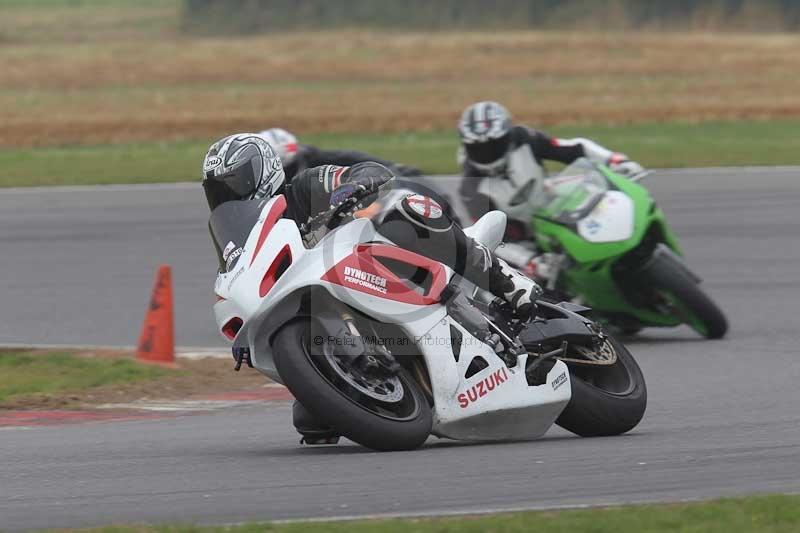 Motorcycle action photographs;Trackday digital images;event digital images;eventdigitalimages;no limits trackday;peter wileman photography;snetterton;snetterton circuit norfolk;snetterton photographs;trackday;trackday photos