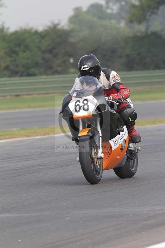 Motorcycle action photographs;Trackday digital images;event digital images;eventdigitalimages;no limits trackday;peter wileman photography;snetterton;snetterton circuit norfolk;snetterton photographs;trackday;trackday photos