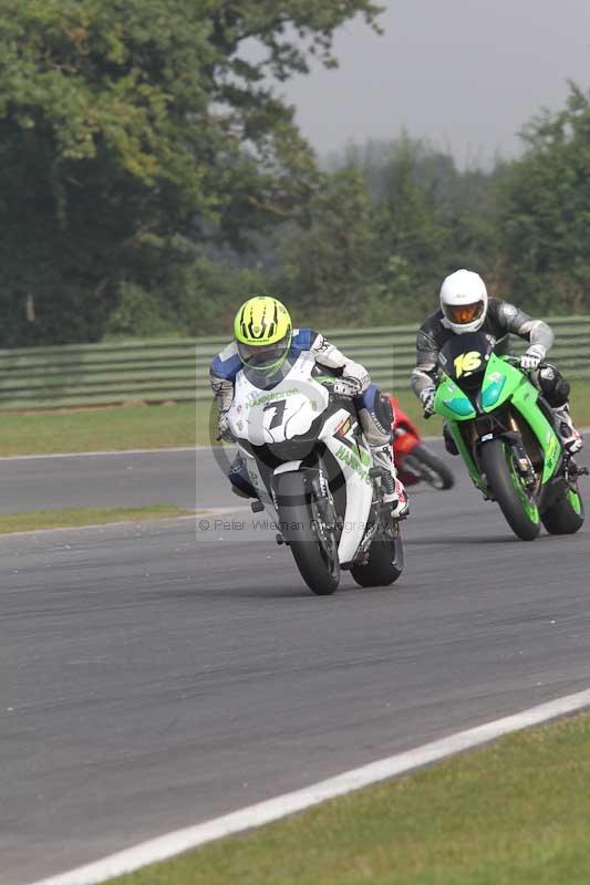 Motorcycle action photographs;Trackday digital images;event digital images;eventdigitalimages;no limits trackday;peter wileman photography;snetterton;snetterton circuit norfolk;snetterton photographs;trackday;trackday photos