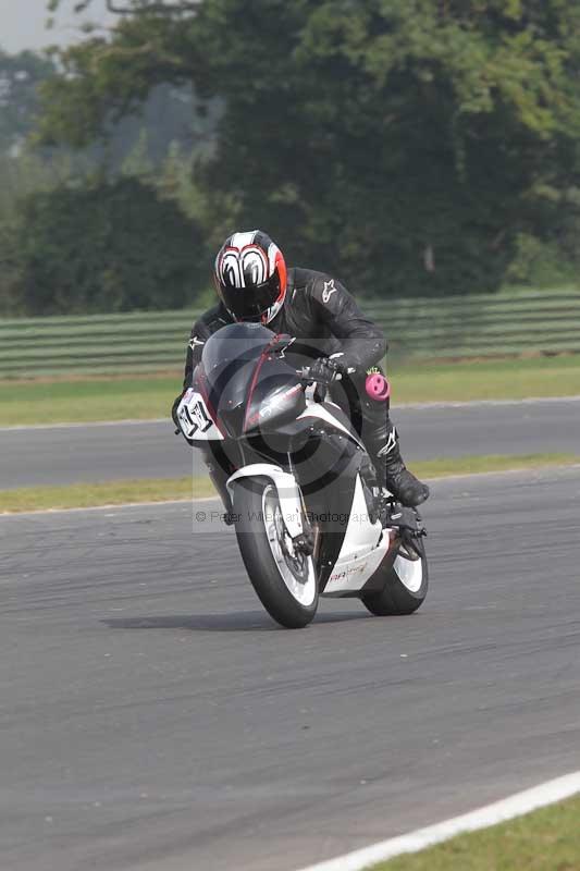 Motorcycle action photographs;Trackday digital images;event digital images;eventdigitalimages;no limits trackday;peter wileman photography;snetterton;snetterton circuit norfolk;snetterton photographs;trackday;trackday photos