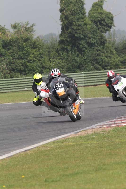 Motorcycle action photographs;Trackday digital images;event digital images;eventdigitalimages;no limits trackday;peter wileman photography;snetterton;snetterton circuit norfolk;snetterton photographs;trackday;trackday photos