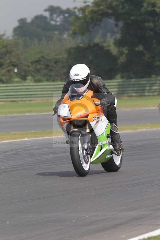 Motorcycle action photographs;Trackday digital images;event digital images;eventdigitalimages;no limits trackday;peter wileman photography;snetterton;snetterton circuit norfolk;snetterton photographs;trackday;trackday photos