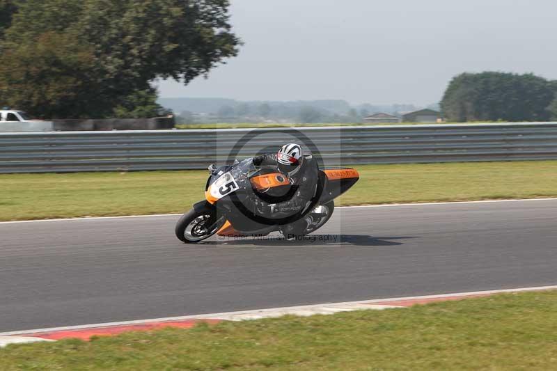 Motorcycle action photographs;Trackday digital images;event digital images;eventdigitalimages;no limits trackday;peter wileman photography;snetterton;snetterton circuit norfolk;snetterton photographs;trackday;trackday photos