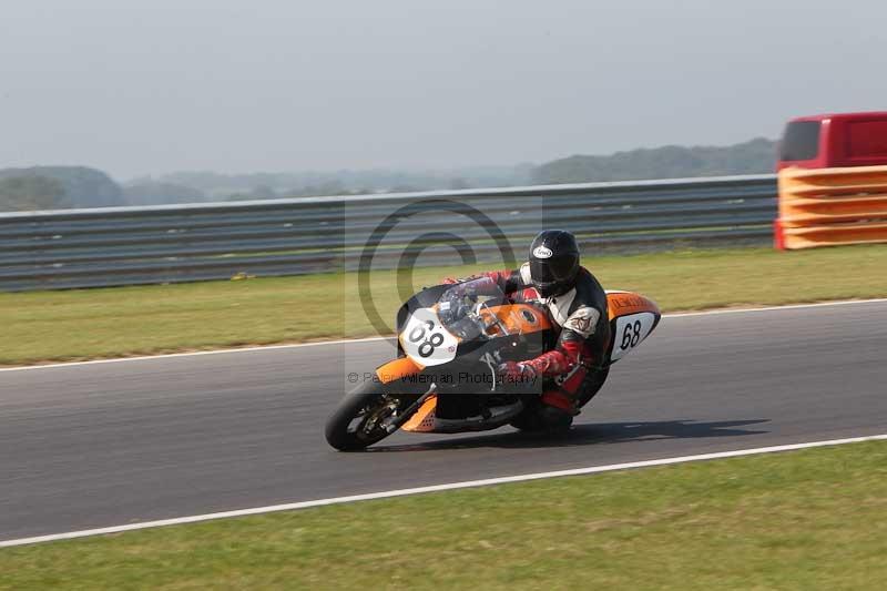 Motorcycle action photographs;Trackday digital images;event digital images;eventdigitalimages;no limits trackday;peter wileman photography;snetterton;snetterton circuit norfolk;snetterton photographs;trackday;trackday photos