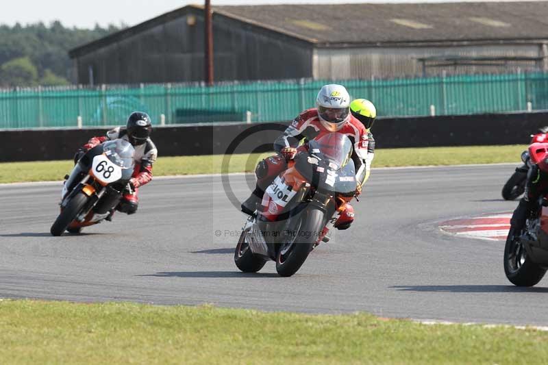 Motorcycle action photographs;Trackday digital images;event digital images;eventdigitalimages;no limits trackday;peter wileman photography;snetterton;snetterton circuit norfolk;snetterton photographs;trackday;trackday photos