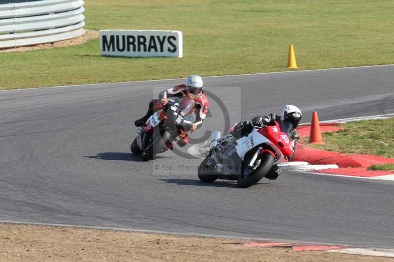 Motorcycle action photographs;Trackday digital images;event digital images;eventdigitalimages;no limits trackday;peter wileman photography;snetterton;snetterton circuit norfolk;snetterton photographs;trackday;trackday photos