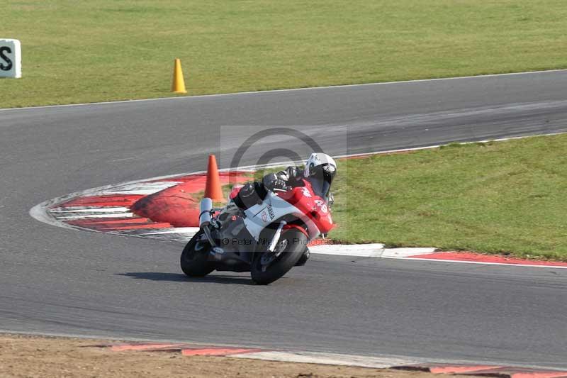 Motorcycle action photographs;Trackday digital images;event digital images;eventdigitalimages;no limits trackday;peter wileman photography;snetterton;snetterton circuit norfolk;snetterton photographs;trackday;trackday photos