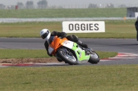 Motorcycle-action-photographs;Trackday-digital-images;event-digital-images;eventdigitalimages;no-limits-trackday;peter-wileman-photography;snetterton;snetterton-circuit-norfolk;snetterton-photographs;trackday;trackday-photos