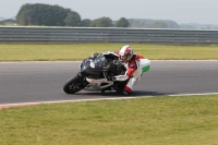 Motorcycle-action-photographs;Trackday-digital-images;event-digital-images;eventdigitalimages;no-limits-trackday;peter-wileman-photography;snetterton;snetterton-circuit-norfolk;snetterton-photographs;trackday;trackday-photos