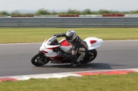 Motorcycle-action-photographs;Trackday-digital-images;event-digital-images;eventdigitalimages;no-limits-trackday;peter-wileman-photography;snetterton;snetterton-circuit-norfolk;snetterton-photographs;trackday;trackday-photos