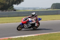 Motorcycle-action-photographs;Trackday-digital-images;event-digital-images;eventdigitalimages;no-limits-trackday;peter-wileman-photography;snetterton;snetterton-circuit-norfolk;snetterton-photographs;trackday;trackday-photos