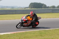 Motorcycle-action-photographs;Trackday-digital-images;event-digital-images;eventdigitalimages;no-limits-trackday;peter-wileman-photography;snetterton;snetterton-circuit-norfolk;snetterton-photographs;trackday;trackday-photos