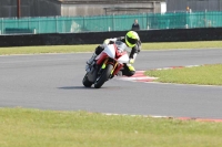 Motorcycle-action-photographs;Trackday-digital-images;event-digital-images;eventdigitalimages;no-limits-trackday;peter-wileman-photography;snetterton;snetterton-circuit-norfolk;snetterton-photographs;trackday;trackday-photos