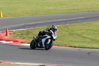 Motorcycle-action-photographs;Trackday-digital-images;event-digital-images;eventdigitalimages;no-limits-trackday;peter-wileman-photography;snetterton;snetterton-circuit-norfolk;snetterton-photographs;trackday;trackday-photos