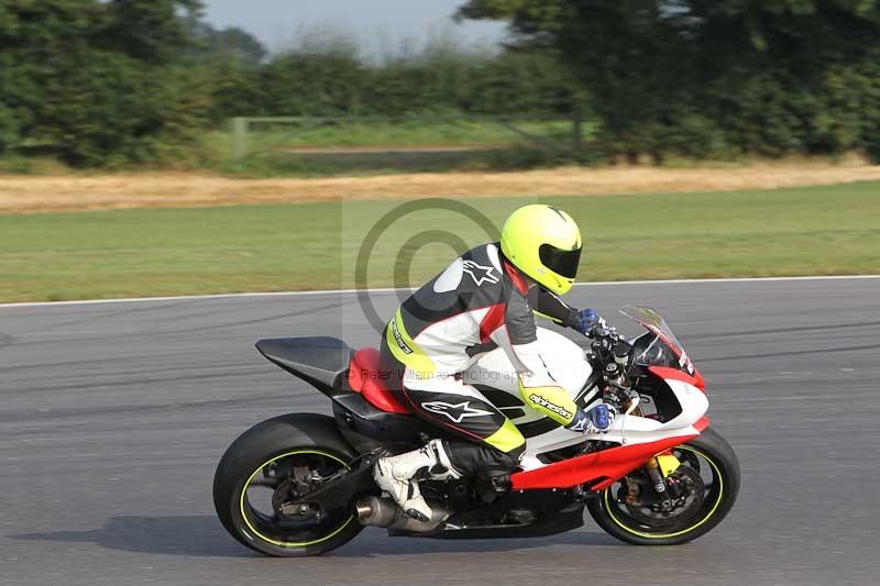 Motorcycle action photographs;Trackday digital images;event digital images;eventdigitalimages;no limits trackday;peter wileman photography;snetterton;snetterton circuit norfolk;snetterton photographs;trackday;trackday photos