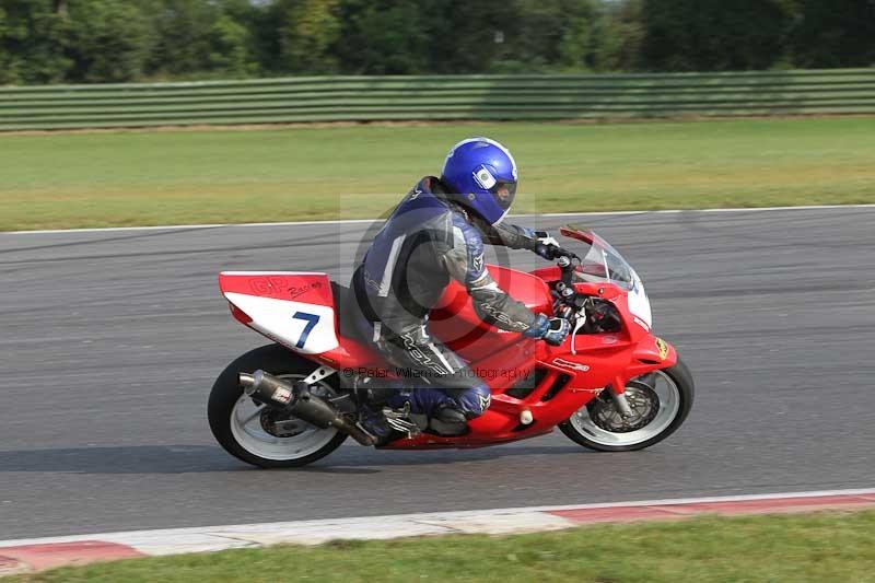 Motorcycle action photographs;Trackday digital images;event digital images;eventdigitalimages;no limits trackday;peter wileman photography;snetterton;snetterton circuit norfolk;snetterton photographs;trackday;trackday photos