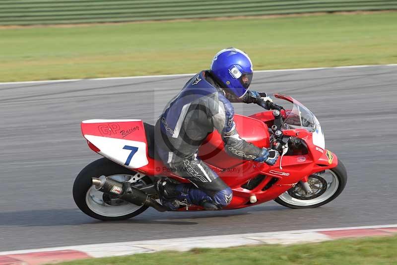 Motorcycle action photographs;Trackday digital images;event digital images;eventdigitalimages;no limits trackday;peter wileman photography;snetterton;snetterton circuit norfolk;snetterton photographs;trackday;trackday photos