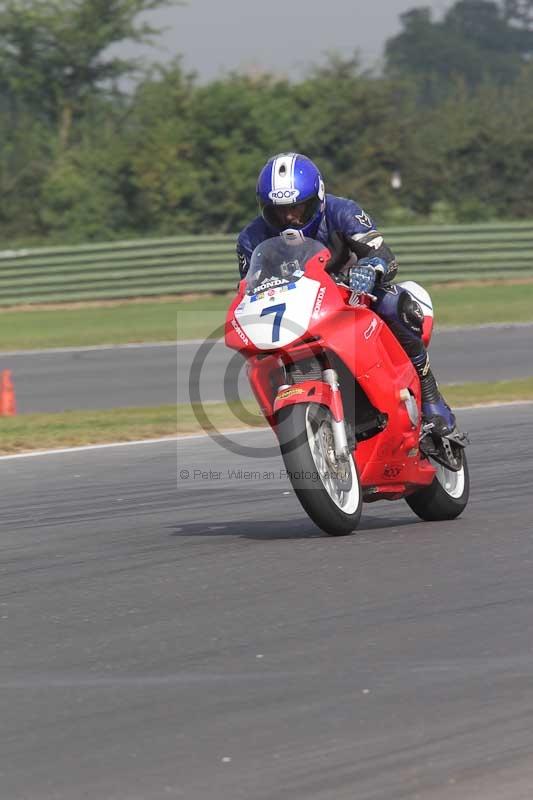 Motorcycle action photographs;Trackday digital images;event digital images;eventdigitalimages;no limits trackday;peter wileman photography;snetterton;snetterton circuit norfolk;snetterton photographs;trackday;trackday photos