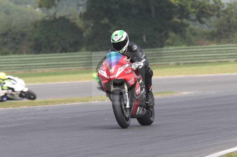Motorcycle action photographs;Trackday digital images;event digital images;eventdigitalimages;no limits trackday;peter wileman photography;snetterton;snetterton circuit norfolk;snetterton photographs;trackday;trackday photos