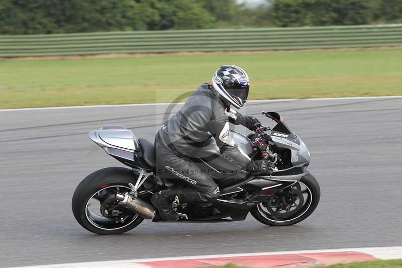 Motorcycle action photographs;Trackday digital images;event digital images;eventdigitalimages;no limits trackday;peter wileman photography;snetterton;snetterton circuit norfolk;snetterton photographs;trackday;trackday photos