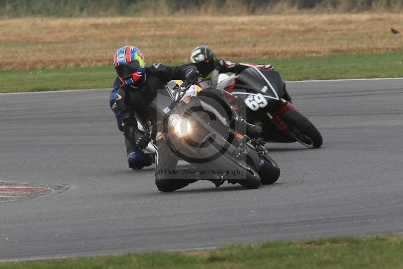 Motorcycle action photographs;Trackday digital images;event digital images;eventdigitalimages;no limits trackday;peter wileman photography;snetterton;snetterton circuit norfolk;snetterton photographs;trackday;trackday photos