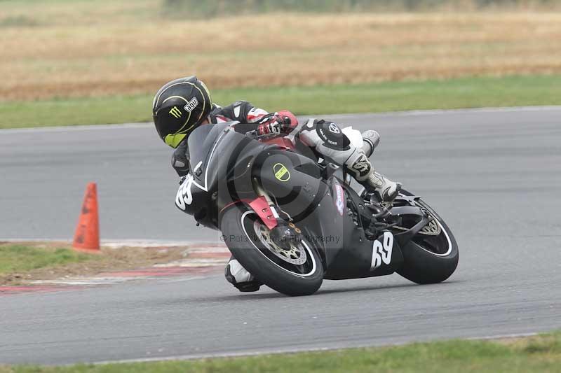 Motorcycle action photographs;Trackday digital images;event digital images;eventdigitalimages;no limits trackday;peter wileman photography;snetterton;snetterton circuit norfolk;snetterton photographs;trackday;trackday photos