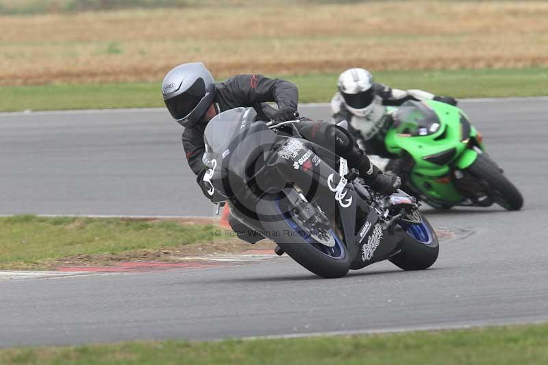 Motorcycle action photographs;Trackday digital images;event digital images;eventdigitalimages;no limits trackday;peter wileman photography;snetterton;snetterton circuit norfolk;snetterton photographs;trackday;trackday photos