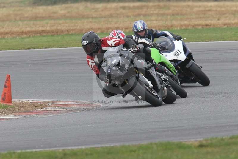 Motorcycle action photographs;Trackday digital images;event digital images;eventdigitalimages;no limits trackday;peter wileman photography;snetterton;snetterton circuit norfolk;snetterton photographs;trackday;trackday photos