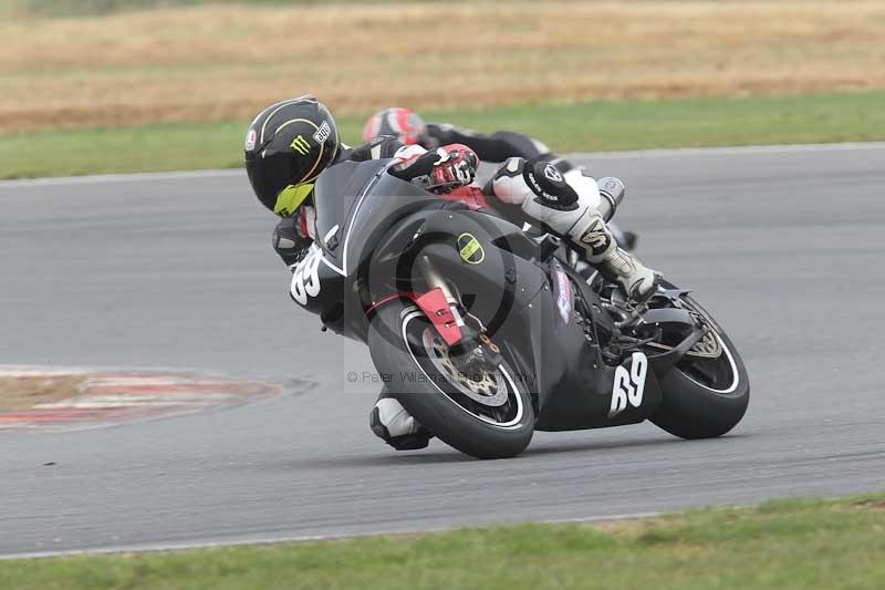 Motorcycle action photographs;Trackday digital images;event digital images;eventdigitalimages;no limits trackday;peter wileman photography;snetterton;snetterton circuit norfolk;snetterton photographs;trackday;trackday photos