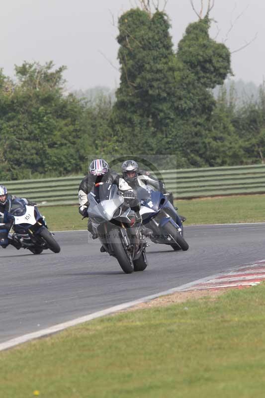 Motorcycle action photographs;Trackday digital images;event digital images;eventdigitalimages;no limits trackday;peter wileman photography;snetterton;snetterton circuit norfolk;snetterton photographs;trackday;trackday photos
