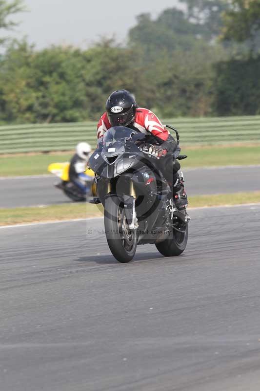 Motorcycle action photographs;Trackday digital images;event digital images;eventdigitalimages;no limits trackday;peter wileman photography;snetterton;snetterton circuit norfolk;snetterton photographs;trackday;trackday photos