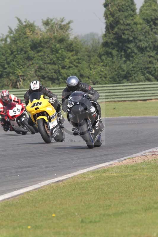 Motorcycle action photographs;Trackday digital images;event digital images;eventdigitalimages;no limits trackday;peter wileman photography;snetterton;snetterton circuit norfolk;snetterton photographs;trackday;trackday photos