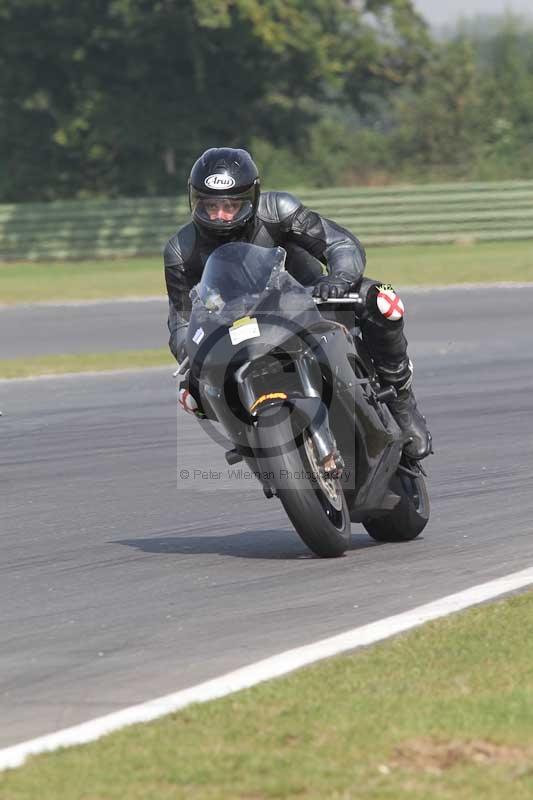 Motorcycle action photographs;Trackday digital images;event digital images;eventdigitalimages;no limits trackday;peter wileman photography;snetterton;snetterton circuit norfolk;snetterton photographs;trackday;trackday photos
