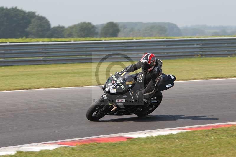 Motorcycle action photographs;Trackday digital images;event digital images;eventdigitalimages;no limits trackday;peter wileman photography;snetterton;snetterton circuit norfolk;snetterton photographs;trackday;trackday photos