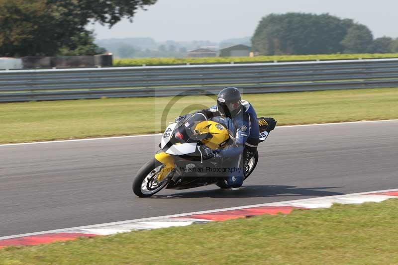 Motorcycle action photographs;Trackday digital images;event digital images;eventdigitalimages;no limits trackday;peter wileman photography;snetterton;snetterton circuit norfolk;snetterton photographs;trackday;trackday photos