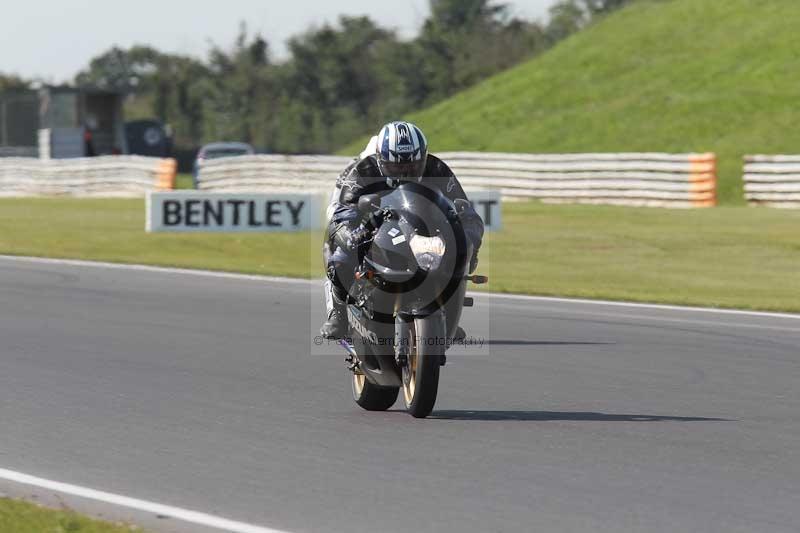 Motorcycle action photographs;Trackday digital images;event digital images;eventdigitalimages;no limits trackday;peter wileman photography;snetterton;snetterton circuit norfolk;snetterton photographs;trackday;trackday photos