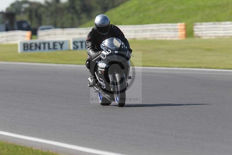 Motorcycle action photographs;Trackday digital images;event digital images;eventdigitalimages;no limits trackday;peter wileman photography;snetterton;snetterton circuit norfolk;snetterton photographs;trackday;trackday photos