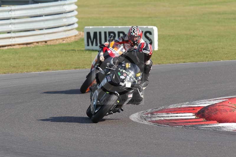 Motorcycle action photographs;Trackday digital images;event digital images;eventdigitalimages;no limits trackday;peter wileman photography;snetterton;snetterton circuit norfolk;snetterton photographs;trackday;trackday photos