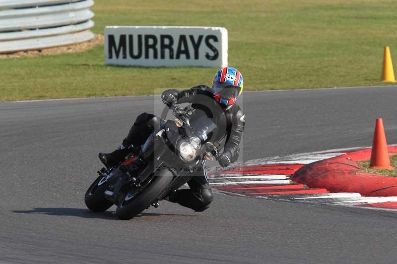 Motorcycle action photographs;Trackday digital images;event digital images;eventdigitalimages;no limits trackday;peter wileman photography;snetterton;snetterton circuit norfolk;snetterton photographs;trackday;trackday photos
