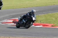 Motorcycle-action-photographs;Trackday-digital-images;event-digital-images;eventdigitalimages;no-limits-trackday;peter-wileman-photography;snetterton;snetterton-circuit-norfolk;snetterton-photographs;trackday;trackday-photos