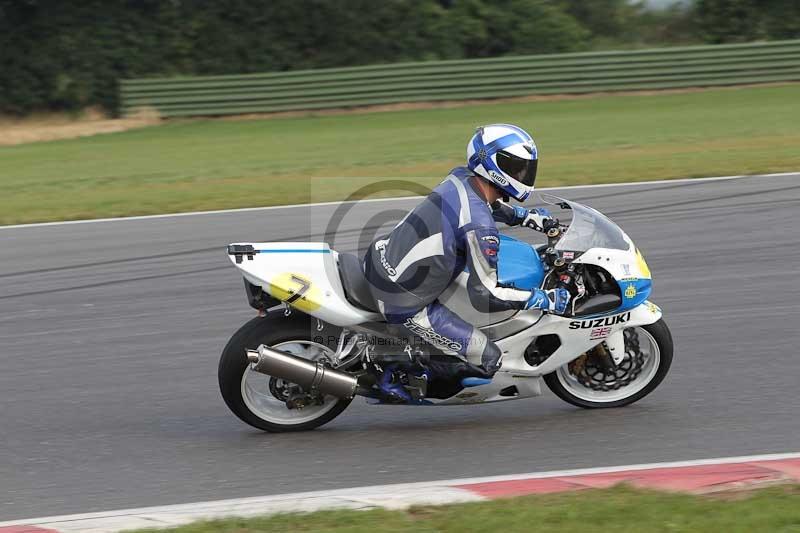 Motorcycle action photographs;Trackday digital images;event digital images;eventdigitalimages;no limits trackday;peter wileman photography;snetterton;snetterton circuit norfolk;snetterton photographs;trackday;trackday photos