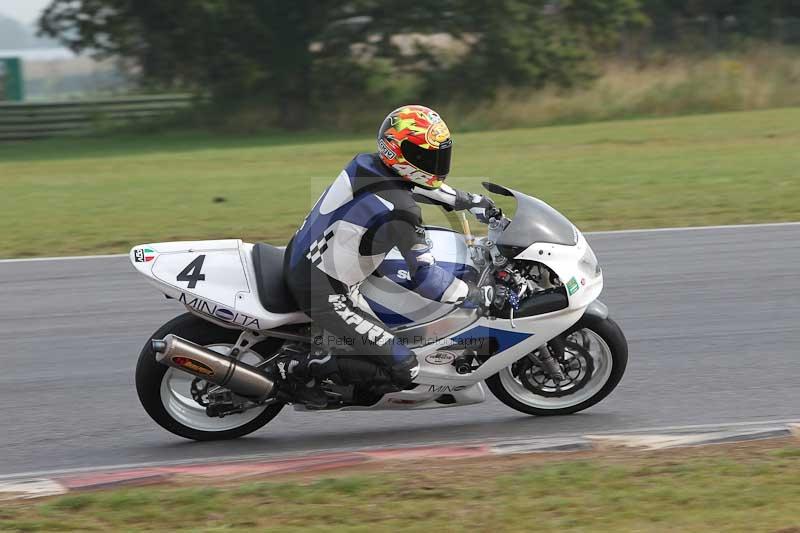 Motorcycle action photographs;Trackday digital images;event digital images;eventdigitalimages;no limits trackday;peter wileman photography;snetterton;snetterton circuit norfolk;snetterton photographs;trackday;trackday photos