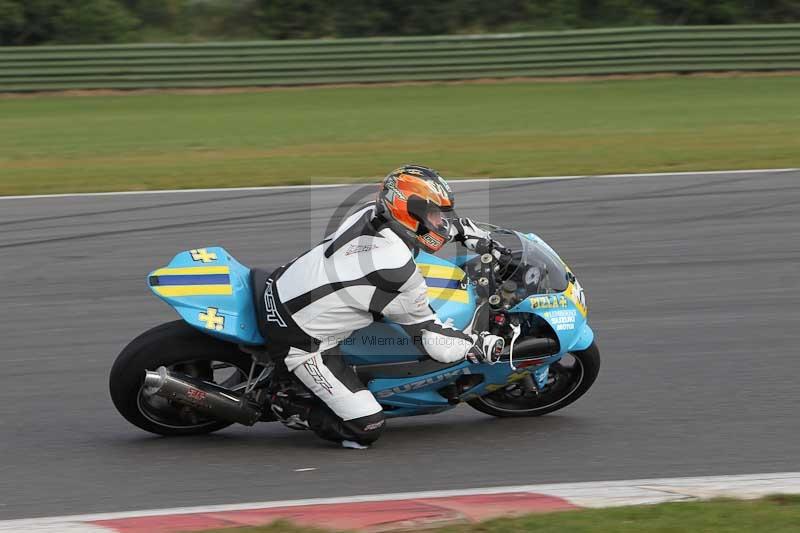 Motorcycle action photographs;Trackday digital images;event digital images;eventdigitalimages;no limits trackday;peter wileman photography;snetterton;snetterton circuit norfolk;snetterton photographs;trackday;trackday photos