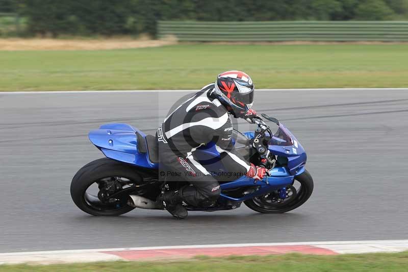 Motorcycle action photographs;Trackday digital images;event digital images;eventdigitalimages;no limits trackday;peter wileman photography;snetterton;snetterton circuit norfolk;snetterton photographs;trackday;trackday photos
