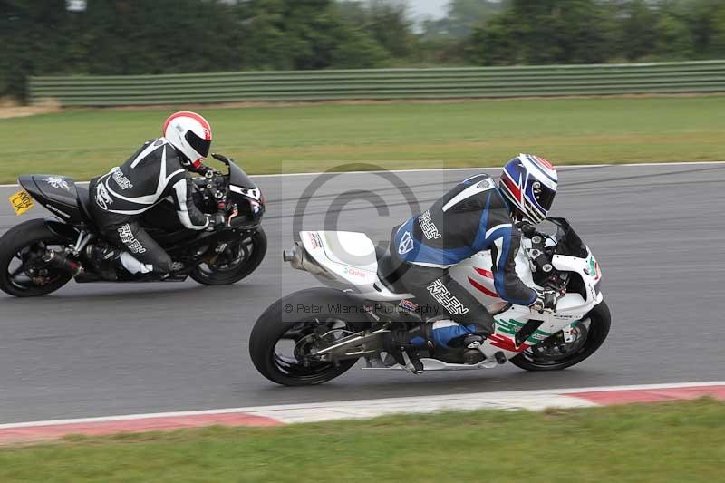 Motorcycle action photographs;Trackday digital images;event digital images;eventdigitalimages;no limits trackday;peter wileman photography;snetterton;snetterton circuit norfolk;snetterton photographs;trackday;trackday photos